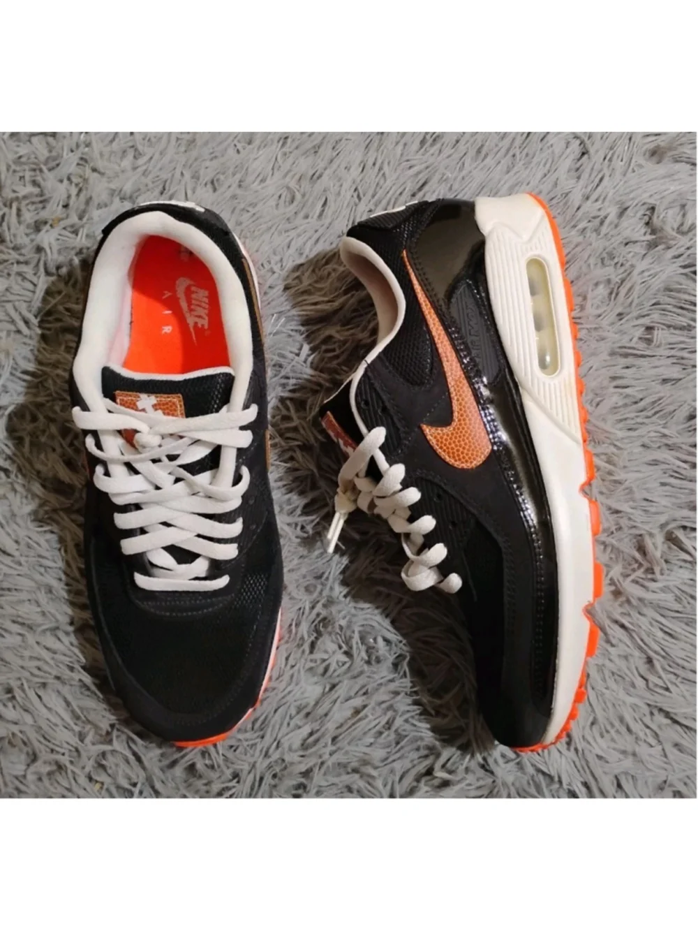 Nike Air Max 90 Football Swoosh Men Size 10.5 Black Orange Sneakers DJ5981-001